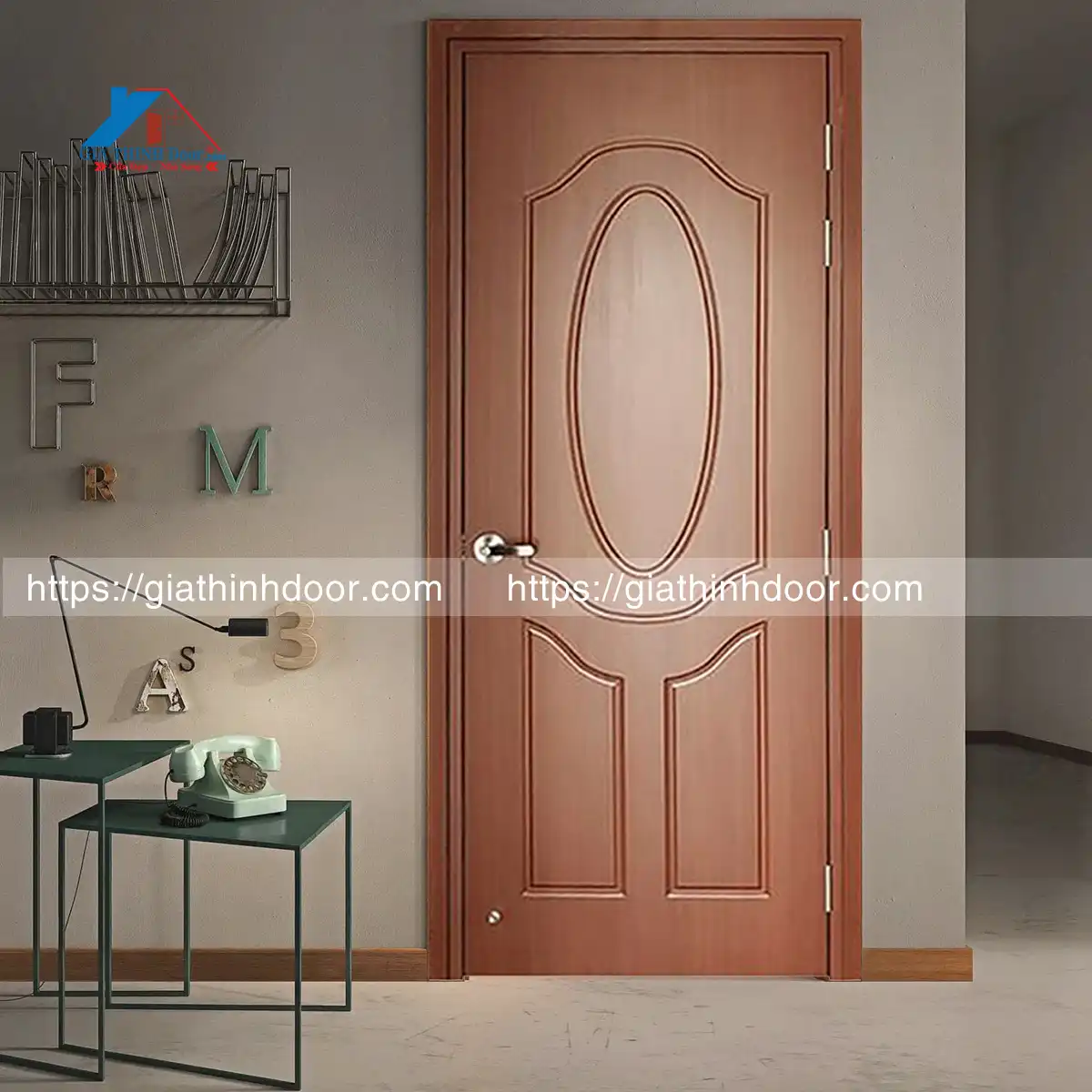 cua nhua composite 762